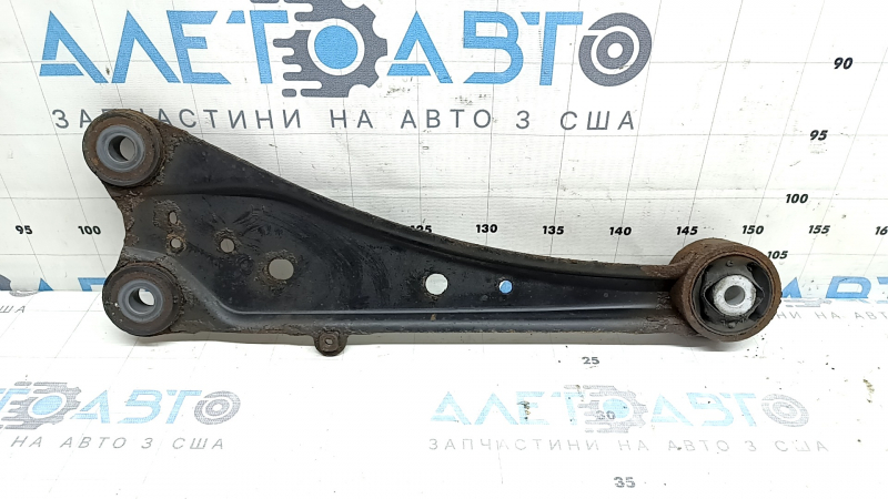 Рычаг продольный задний левый Toyota Rav4 13-18 AWD ржавый, сайлент под замену