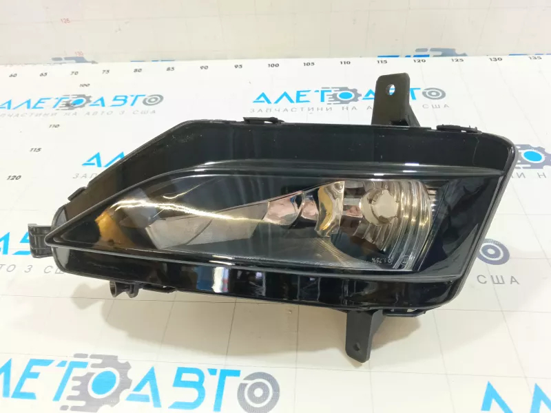 Противотуманная фара птф правая VW Jetta 19-23