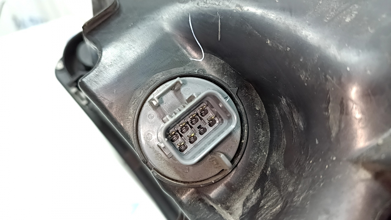 Фара передняя правая в сборе Honda Insight 19-22 LED