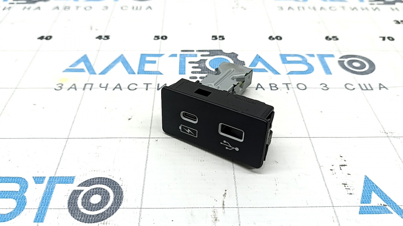 USB Hub Honda CRV 23-26 USB-C с накладкой