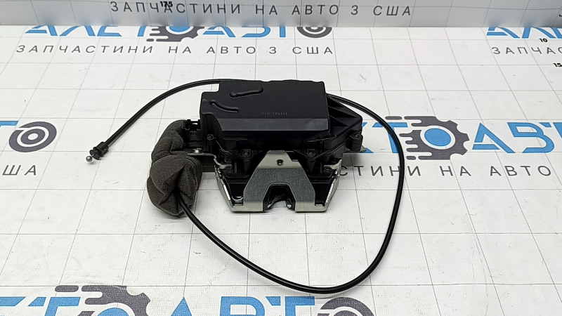 Замок двери багажника Mercedes W164 ML