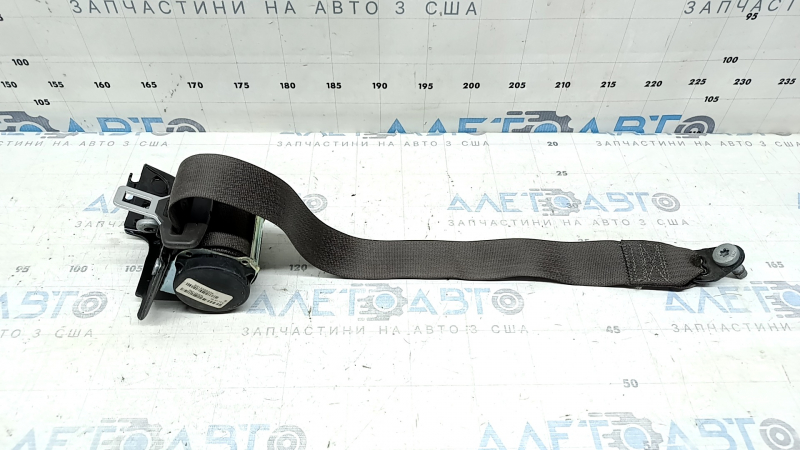 Ремень безопасности задний левый Chevrolet Volt 11-15 темно-серый, под химчистку