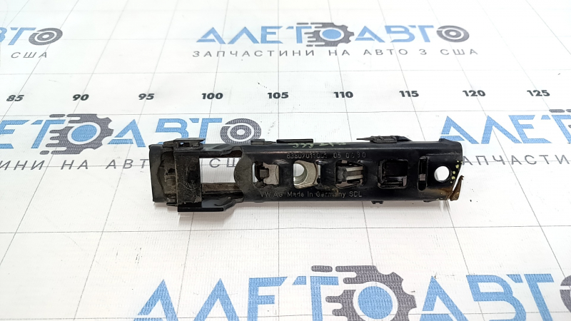 Регулятор высоты ремня безопасности передний правый Audi A3 8V 15-20 4d, 5d, пропил