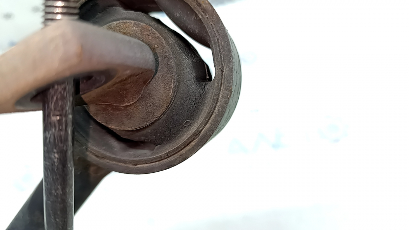 Рычаг продольный задний правый Toyota Camry v50 12-14 usa, микротрещины С/Б