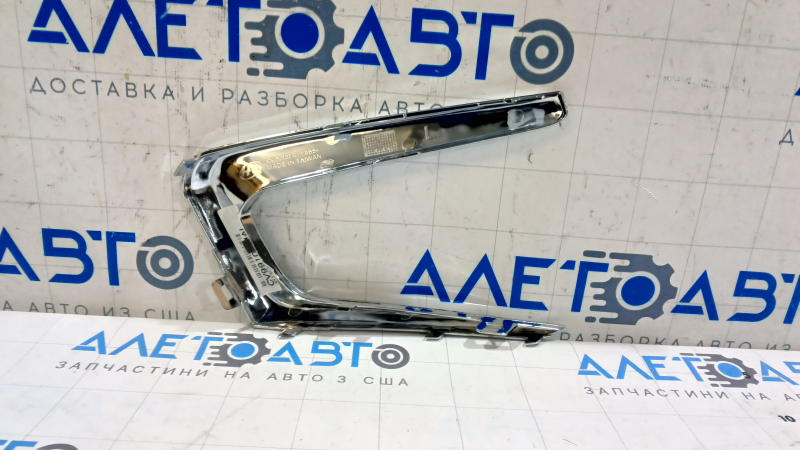 Молдинг бампера нижний левый Chevrolet Malibu 16-18 дорест без DRL