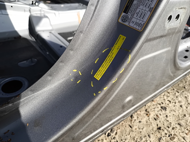Стойка кузова центральная левая Hyundai Tucson 22-26 на кузове, тычки