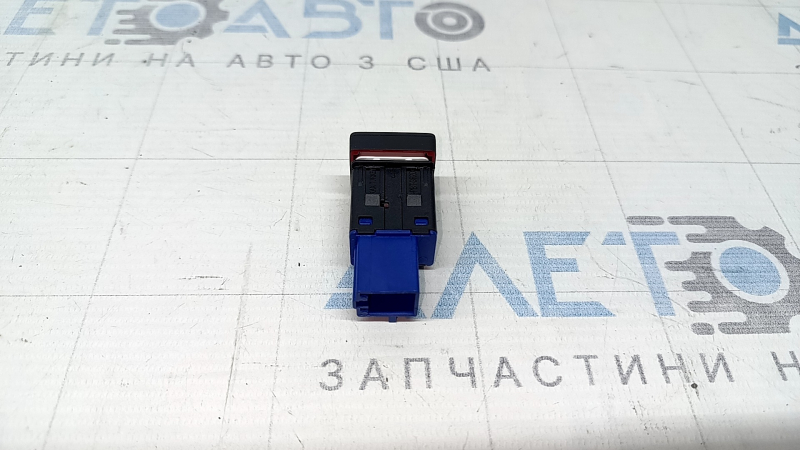 Кнопка аварийки VW Jetta 19-26