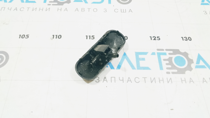 Форсунка омывателя лобового стекла левая VW Passat b8 16-19 USA с подогревом