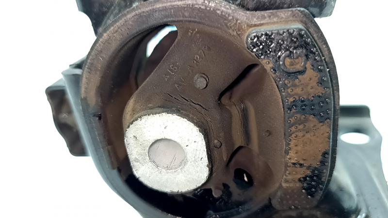 Suport motor stânga pentru Lexus CT200h 11-17