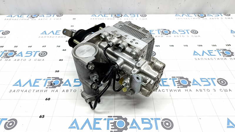 ABS АБС в сборе с ГТЦ Lexus CT200h 16-17