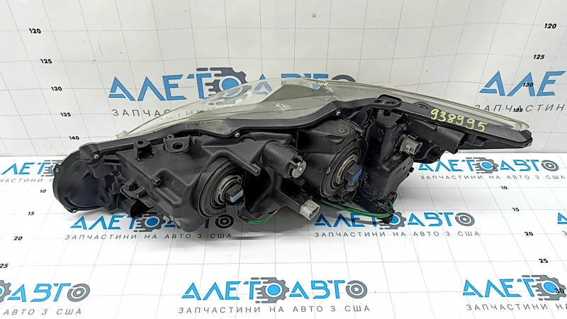 Фара передняя правая Lexus CT200h 12-17 галоген, под полировку