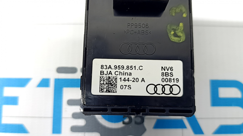 Управление стеклоподъемником передним левым Audi Q3 83A 19-25 хром с защитой детей, тычки