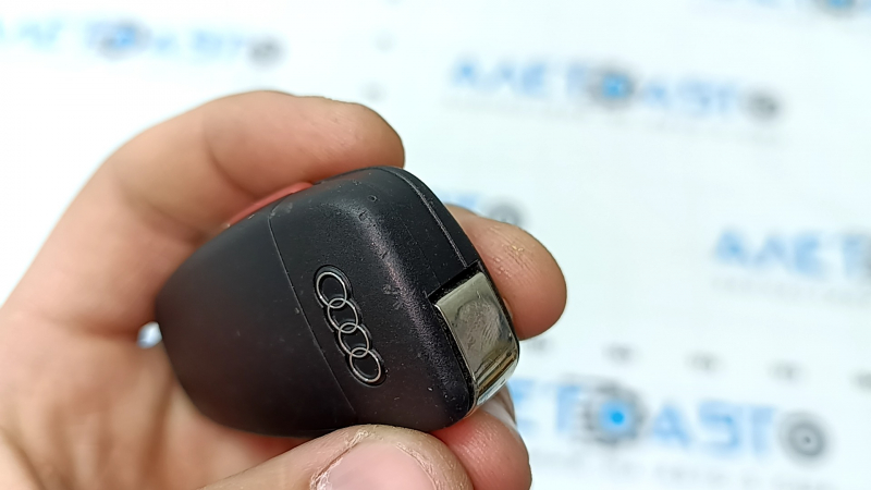 Ключ smart Audi Q3 F3 20-25 4 кнопки, 315 mhz, тычки