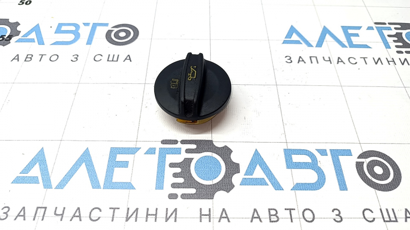 Крышка маслозаливной горловины ДВС Audi Q3 83A 19-25 2.0Т