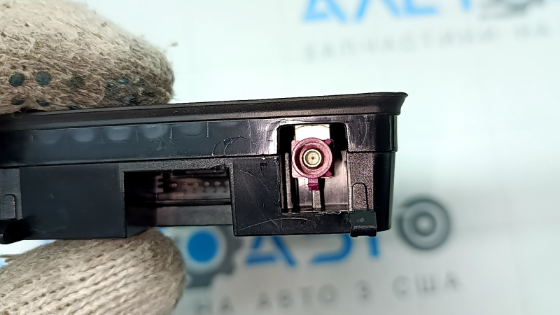 Беспроводное зарядное устройство Audi Q3 83A 19-25