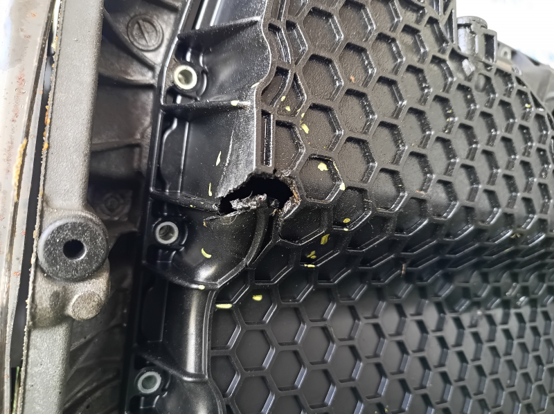 Двигатель Audi Q3 83A 19-25 2.0T DHHA 80к, пробит поддон, клин, на запчасти