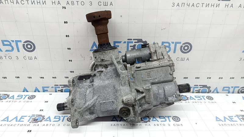 Передний редуктор раздатка Ford Escape MK4 20-22 1.5T, hybrid 104к, ржавый фланец