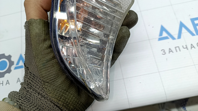 Поворотник левый Toyota Avalon 13-15 под полировку