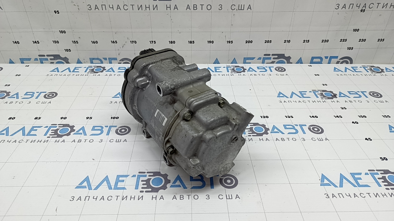 Компрессор кондиционера Toyota Sienna 21-26