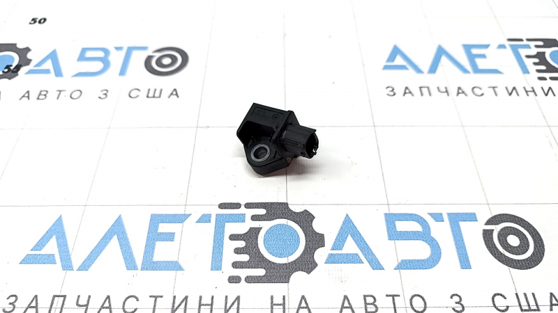 Датчик подушки безопасности передний левый Kia K5 21-24 на телевизоре