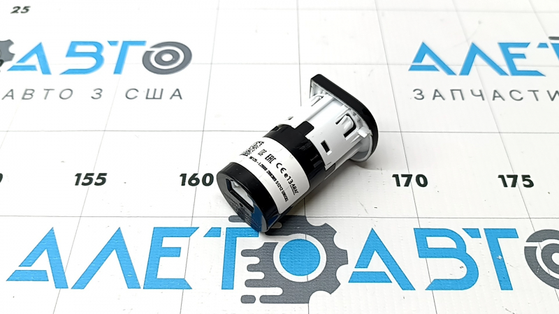 Порт зарядки центральной консоли Kia K5 21-24 передний, USB-A
