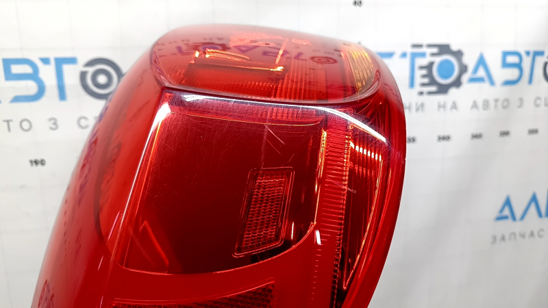 Фонарь внешний крыло левый VW Tiguan 12-18 рест, царапины