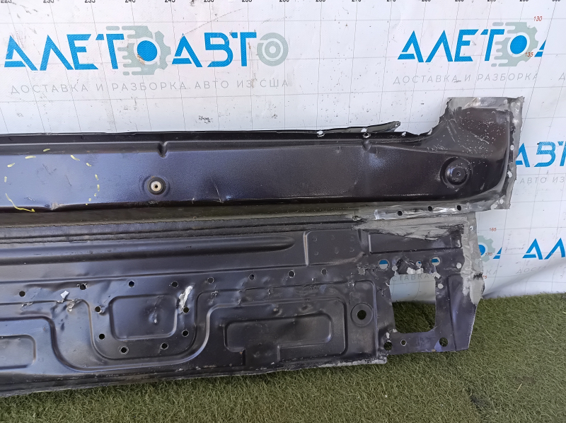 Задняя панель VW Tiguan 09-18 2 части, высверлена, графит LD7P, примята