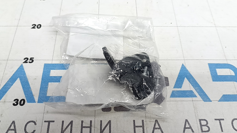Крепление правой фары верхнее левое Toyota RAV4 Prime 21-24