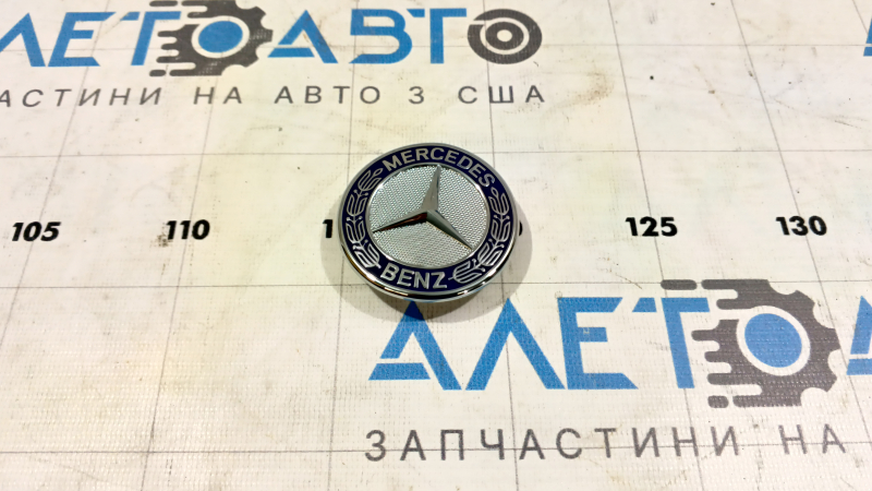 Эмблема значок переднего бампера Mercedes GLA 15-17