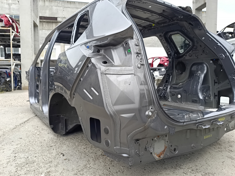 Четверть крыло задняя левая Nissan Rogue 21-23 на кузове, графит, тычки