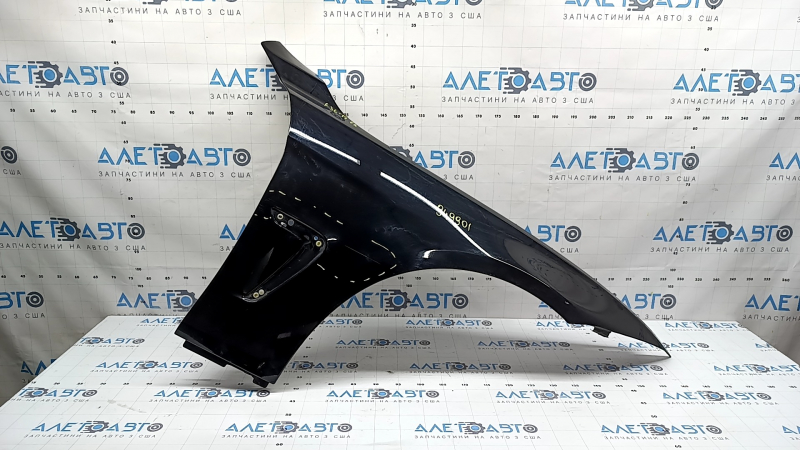 Крыло переднее правое BMW 4 F32/33/36 17-20 черный 668, царапины