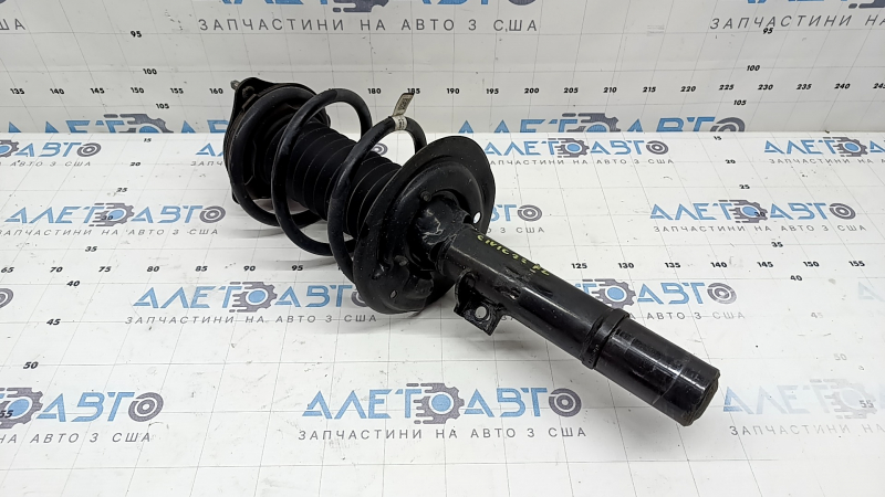 Стойка амортизатора в сборе передняя левая Honda Civic XI FE/FL 22-24 4d 2.0 LX