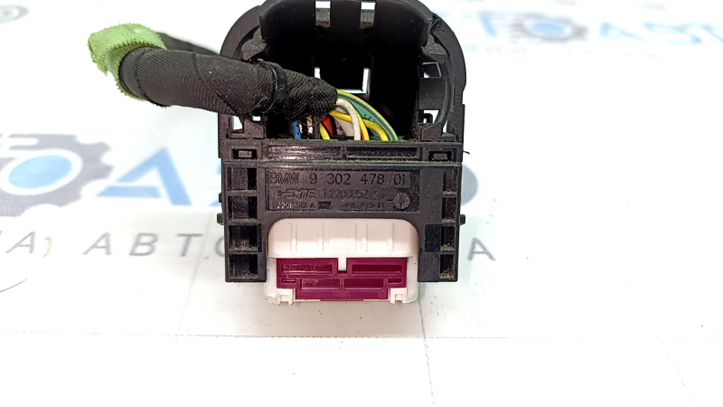 Фишка на блок ECU компьютера двигателя BMW 4 F32/33/36 17-20 B46, белая