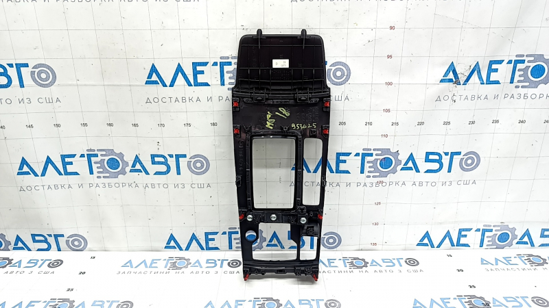 Накладка центральной консоли Mazda 6 18-21 АКПП, черный глянец, царапины