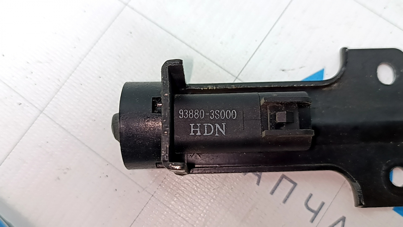 Концевик капота Hyundai Sonata 11-15