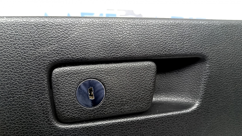 Перчаточный ящик, бардачок Hyundai Sonata 20-23 с замком, черная, царапины