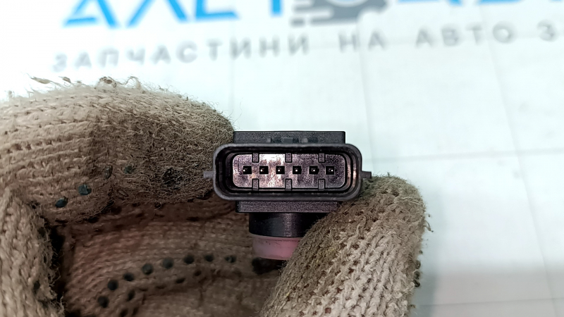 Парктроник переднего бампера Hyundai Santa FE 21-23 центральный, красный