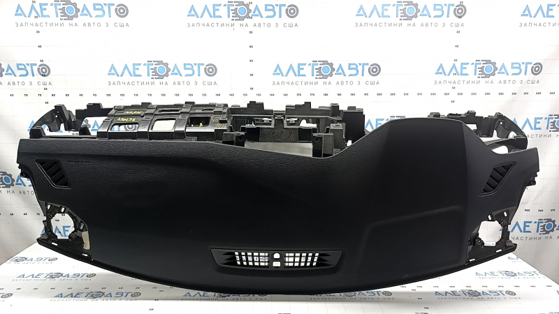 Торпедо передняя панель без AIRBAG Mitsubishi Outlander 22-26 черная