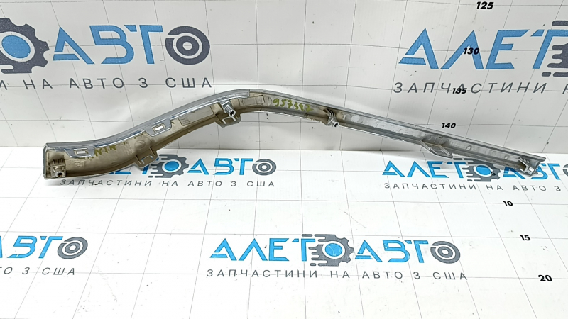 Молдинг решетки радиатора grill правый Hyundai Santa FE 21-23 хром, тычки