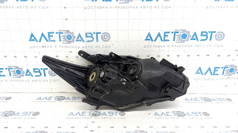 Фара передняя левая Toyota Prius 30 13-15, рест, галоген, под полировку