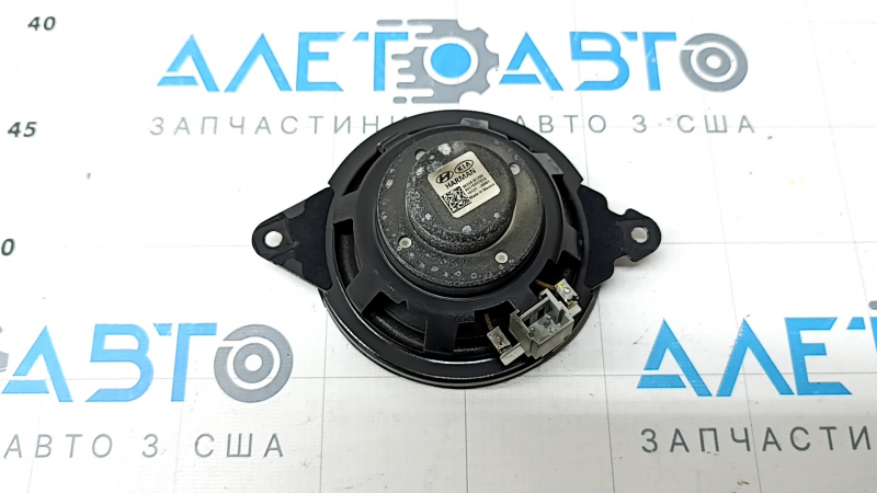 Динамик в торпеде центральный Hyundai Santa FE 19-23 Harman Kardon, в копоти