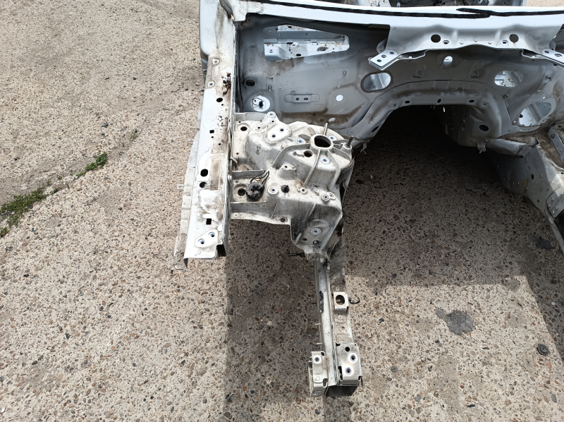 Panou lateral dreapta față pentru Land Rover Range Rover Velar 18-20, alb