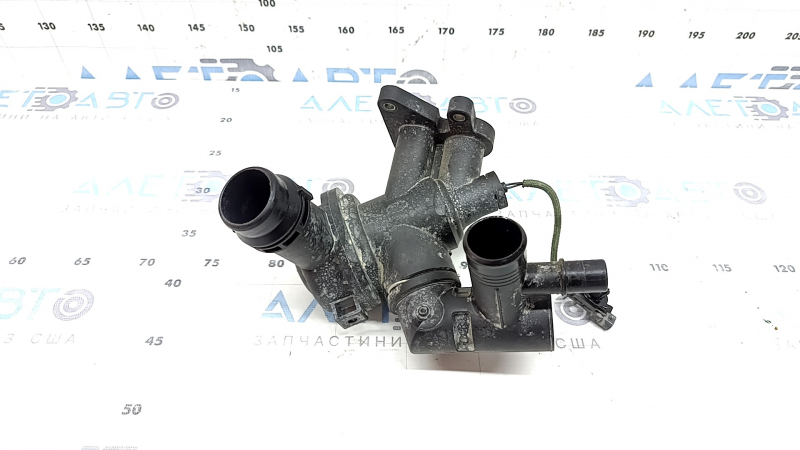Корпус термостата в сборе Land Rover Range Rover Velar 18-23 2.0T пластик, с датчиком