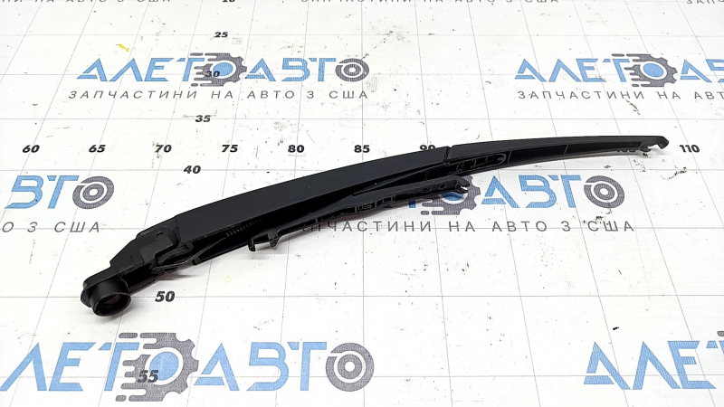 Поводок дворника задний Nissan Rogue 14-20 без заглушки