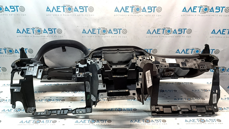 Торпедо передняя панель с AIRBAG Jeep Grand Cherokee WK2 14-22 черная, трещины, нет фрагмента