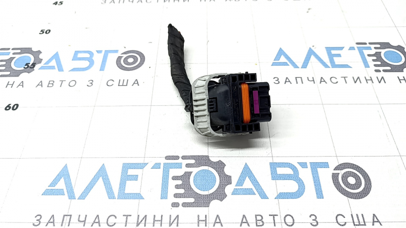 Mufă neagră pentru calculatorul de comandă motor Porsche Cayenne 19-23 3.0T.