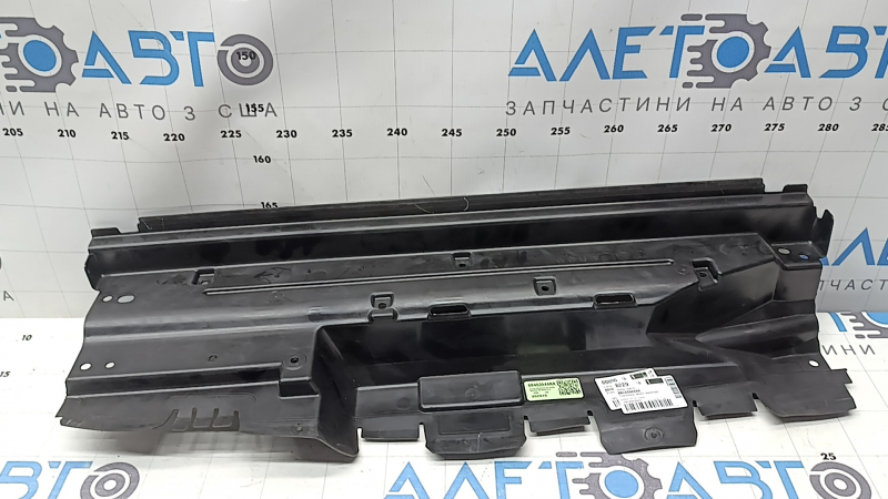 Дефлектор радиатора верхний Jeep Compass 22-22 2.4 верхняя часть