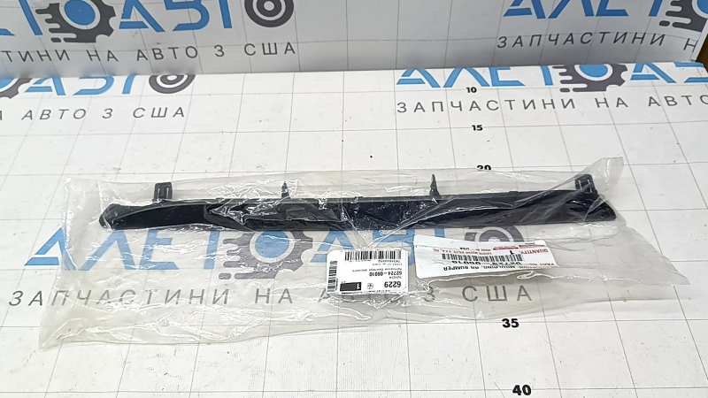 Bandă bară spate inferioară, stânga, Toyota Camry 18-24 SE/SXE
