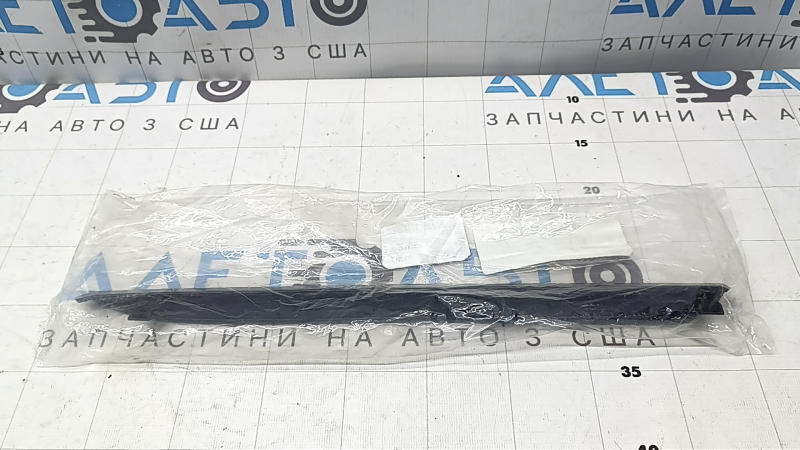 Bandă bară spate inferioară, stânga, Toyota Camry 18-24 SE/SXE