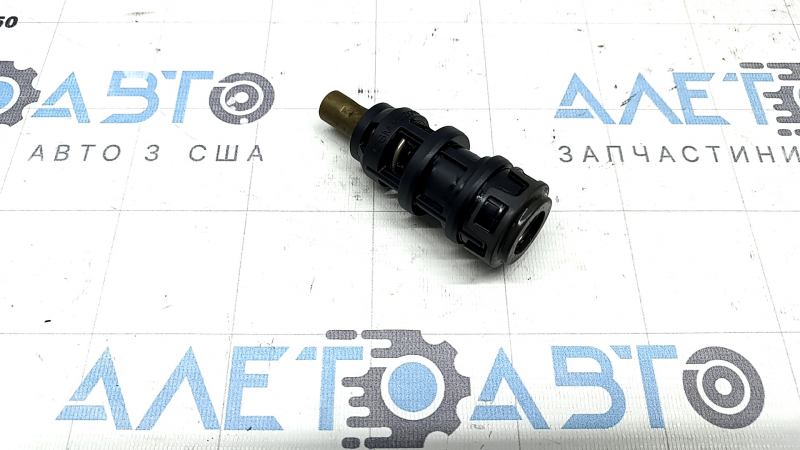 Termostat ulei motor pentru Porsche Cayenne 19-26 2.9T, 3.0T